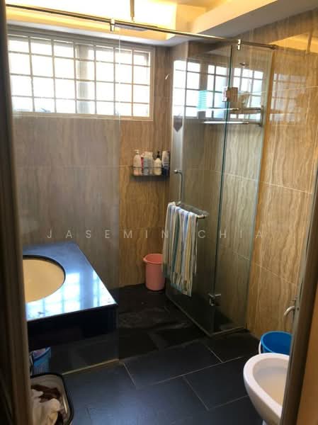 Rumah Teres 3 Tingkat untuk Dijual di Taman Fadason (Kepong) - Jasemin Chia - Bathroom - PropertyGuru.com.my