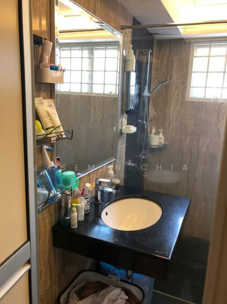 Rumah Teres 3 Tingkat untuk Dijual di Taman Fadason (Kepong) - Jasemin Chia - Bathroom - PropertyGuru.com.my
