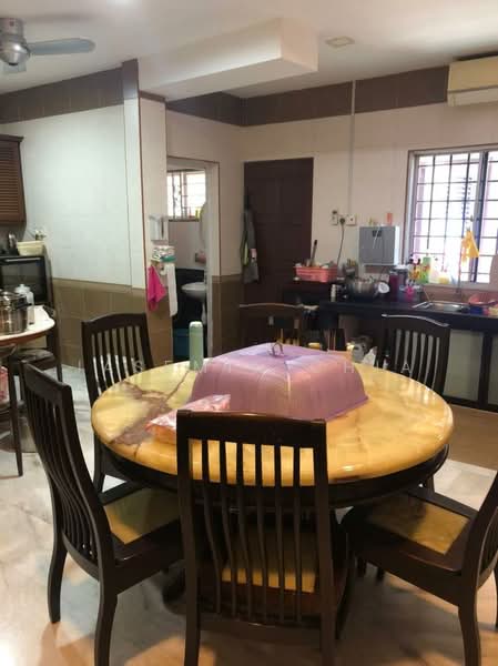 Rumah Teres 3 Tingkat untuk Dijual di Taman Fadason (Kepong) - Jasemin Chia - Dining Room - PropertyGuru.com.my