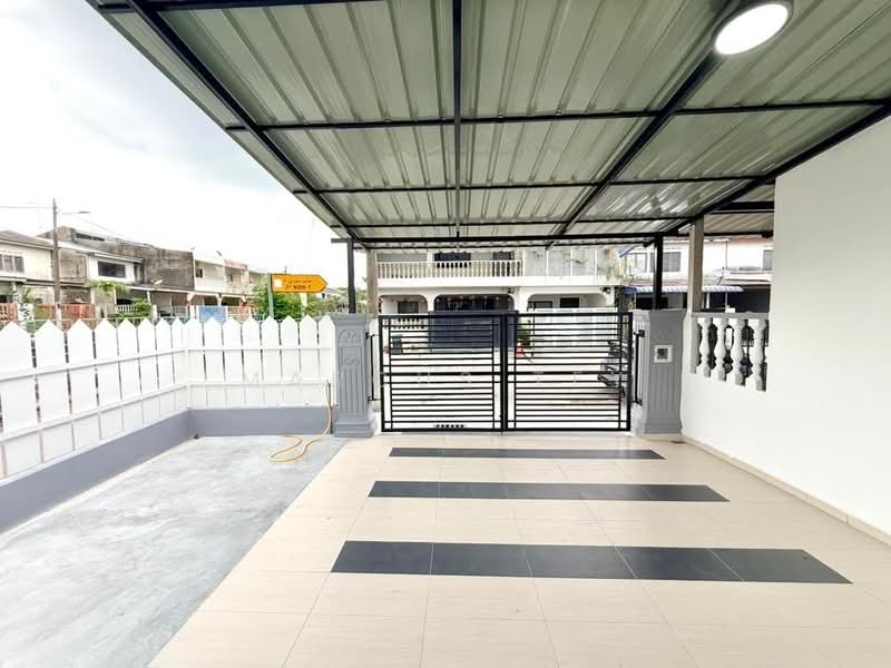 2-storey Terraced House for Sale in Taman Murni (Kluang) - Marcus Tey - Exterior - PropertyGuru.com.my