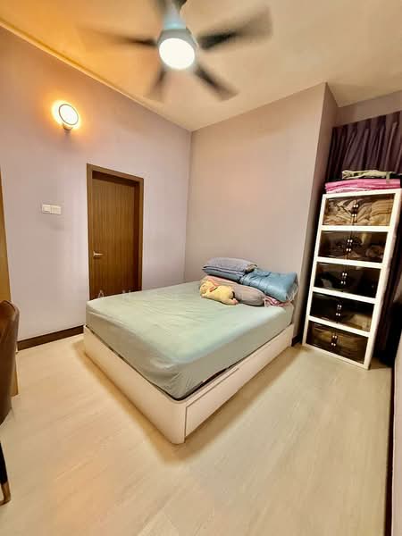 Service Residence for Sale at D'Secret Garden (Pangsapuri Kempas Indah) - Angel Lim - Bedroom - PropertyGuru.com.my