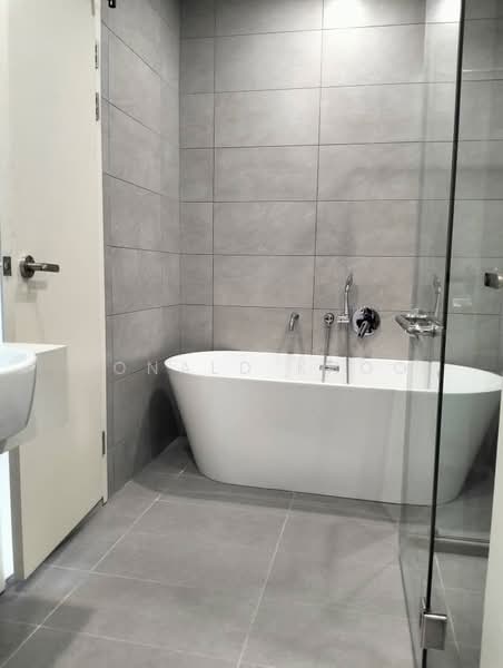 Dorsett Waterfront Subang untuk Untuk Dijual - RM 412,800, Apr 2026 - Bathroom - PropertyGuru.com.my