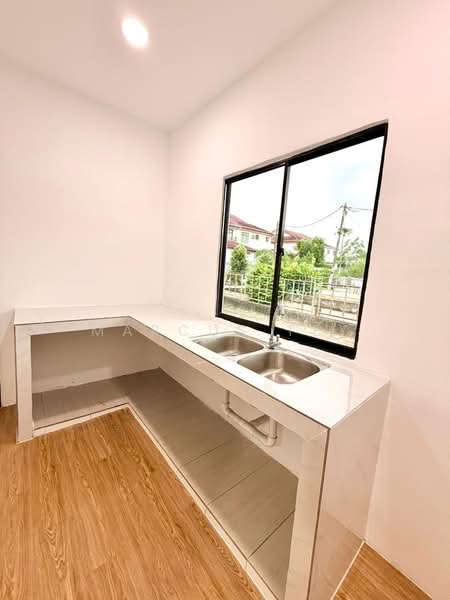 2-storey Terraced House for Sale in Taman Murni (Kluang) - Marcus Tey - Kitchen - PropertyGuru.com.my