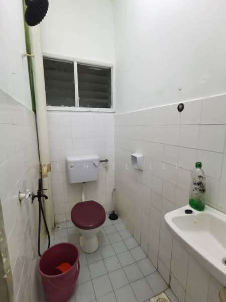 Apartment for Rent at Sri Dahlia - Michael Lee - Bathroom - PropertyGuru.com.my