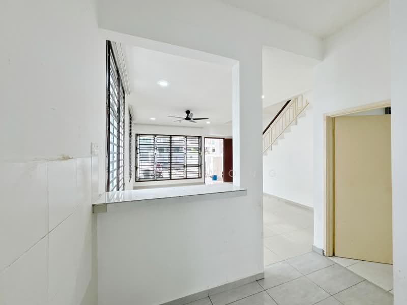 Maya height untuk Untuk Disewa - RM 1,600 /bulan, Apr 2026 - Living Room - PropertyGuru.com.my