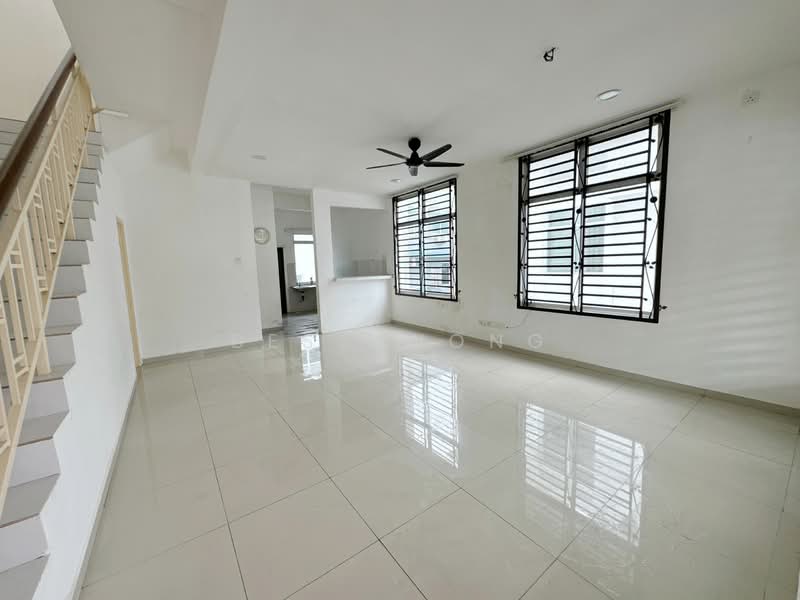 Maya height untuk Untuk Disewa - RM 1,600 /bulan, Apr 2026 - Living Room - PropertyGuru.com.my