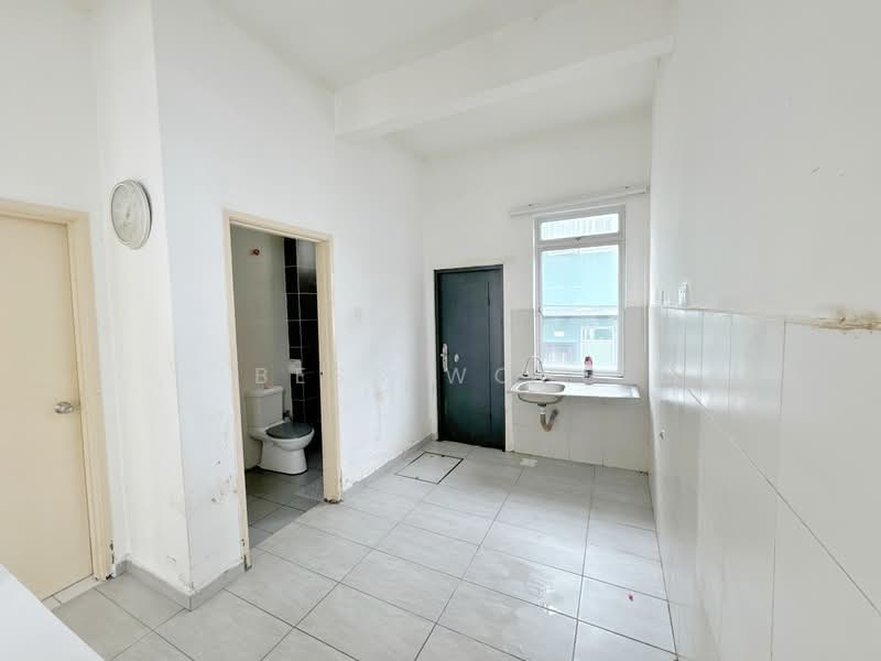 Maya height untuk Untuk Disewa - RM 1,600 /bulan, Apr 2026 - Bathroom - PropertyGuru.com.my