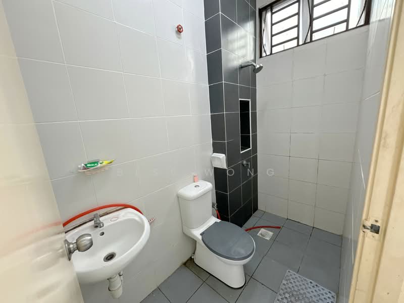 Maya height untuk Untuk Disewa - RM 1,600 /bulan, Apr 2026 - Bathroom - PropertyGuru.com.my
