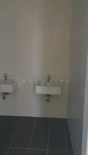 Kondominium untuk Dijual di Dua Menjalara - Charmaine Tan - Bathroom - PropertyGuru.com.my