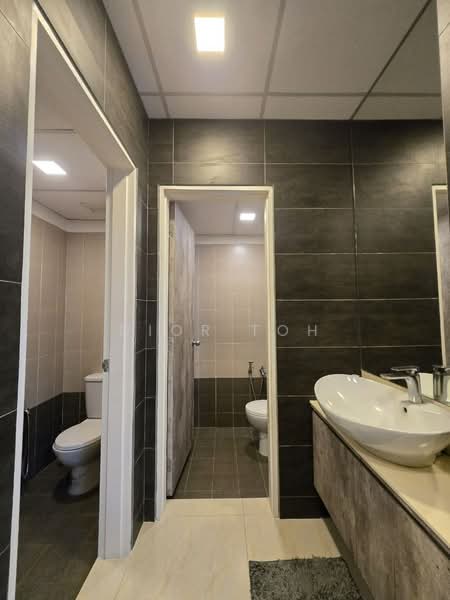 Office for Sale in Bandar Damansara Perdana (Damansara Perdana) - Dior Toh - Bathroom - PropertyGuru.com.my