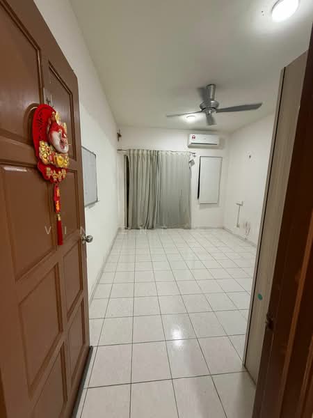 Townhouse for Sale in Batu Caves (Selangor) - Vincent Yeoh - Entrance - PropertyGuru.com.my