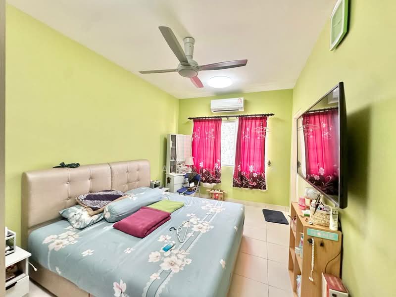 De Bayu Apartment untuk Untuk Dijual - RM 335,000, Apr 2026 - Bedroom - PropertyGuru.com.my