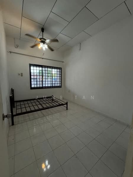 Taman Flora Heights untuk Untuk Dijual - RM 388,000, Apr 2026 - Bedroom - PropertyGuru.com.my