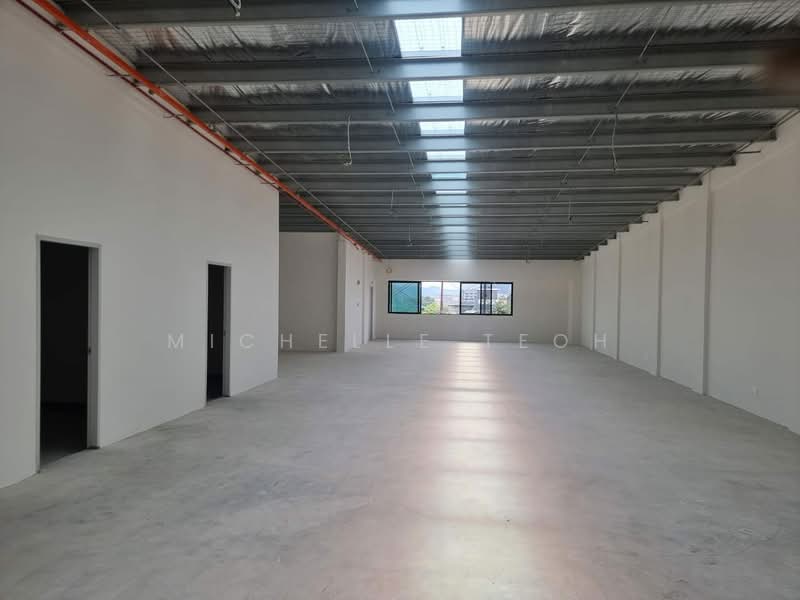 Spacious Semi-D 3-Storey Factory @ Puchong, Selangor 半独立三层厂,空间宽敞 - 2