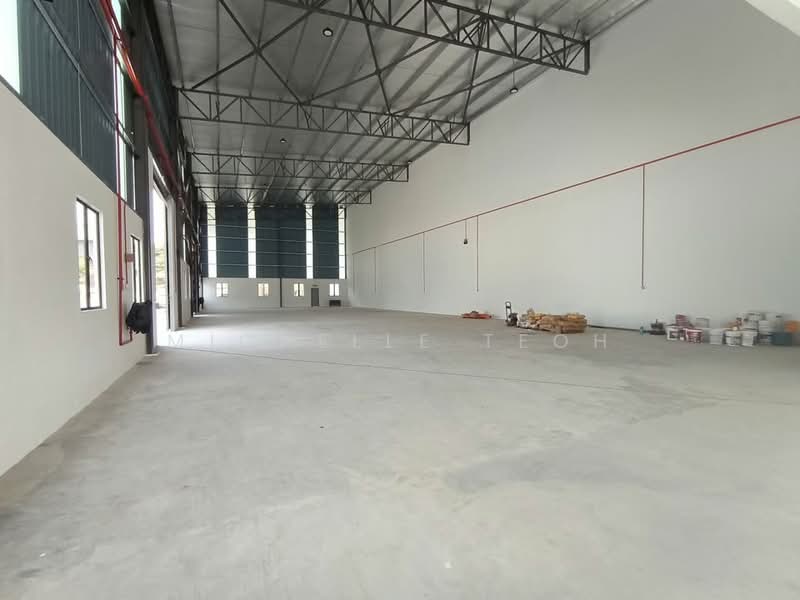 Spacious Semi-D 3-Storey Factory @ Puchong, Selangor 半独立三层厂,空间宽敞 - 4