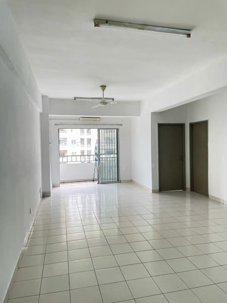 Apartment for Rent at Vista Mutiara - Amy Yap - Living Room - PropertyGuru.com.my