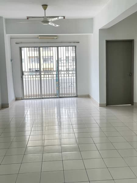 Apartment for Rent at Vista Mutiara - Amy Yap - Living Room - PropertyGuru.com.my
