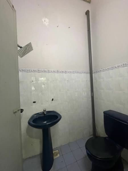 Terraced House for Sale in Kuantan (Pahang) - Faiz Azmi - Bathroom - PropertyGuru.com.my