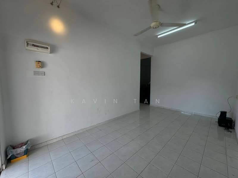 Taman Flora Heights untuk Untuk Dijual - RM 388,000, Apr 2026 - Living Room - PropertyGuru.com.my