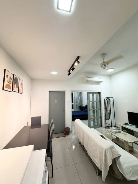 Tropez Residences untuk Untuk Disewa - RM 1,700 /bulan, Apr 2026 - Living Room - PropertyGuru.com.my