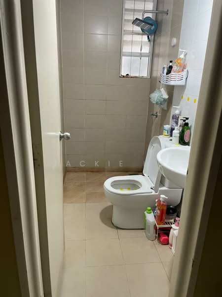Condominium for Sale at The Zest @ Kinrara 9 - Jackie Ho - Bathroom - PropertyGuru.com.my