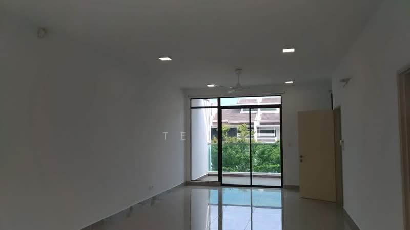 3-storey Terraced House for Rent in Puchong (Selangor) - Teh . - Living Room - PropertyGuru.com.my