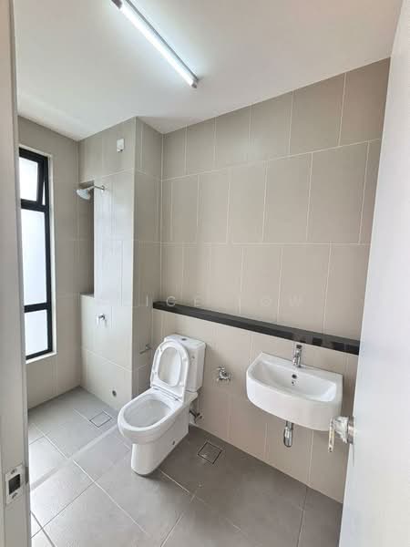 Semi-Detached House for Sale in Kota Emerald (Rawang) - Alice Low - Bathroom - PropertyGuru.com.my
