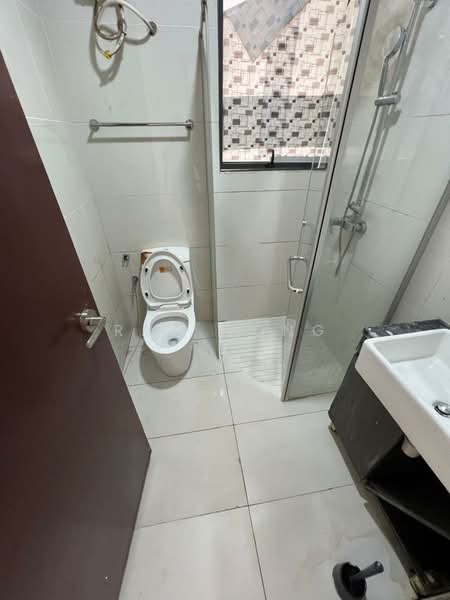 Condominium for Rent at Lovell @ Country Garden Danga Bay - Ray Wong - Bathroom - PropertyGuru.com.my