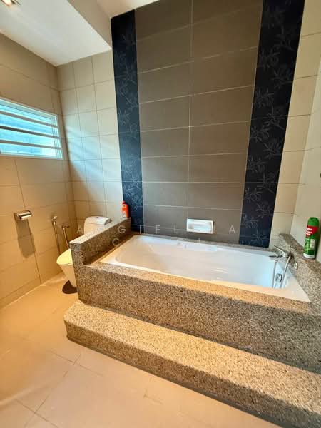 Semi-Detached House for Rent in Ipoh (Perak) - Angielina Chooi - Bathroom - PropertyGuru.com.my