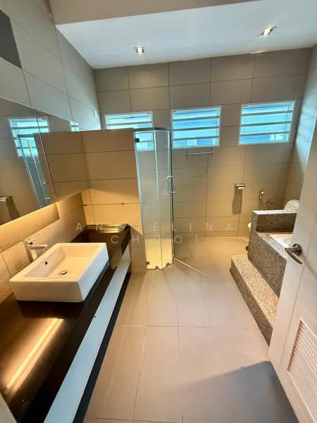 Semi-Detached House for Rent in Ipoh (Perak) - Angielina Chooi - Bathroom - PropertyGuru.com.my
