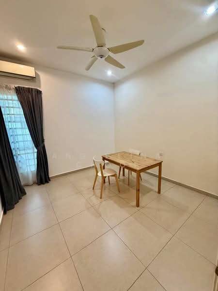 Semi-Detached House for Rent in Ipoh (Perak) - Angielina Chooi - Dining Room - PropertyGuru.com.my