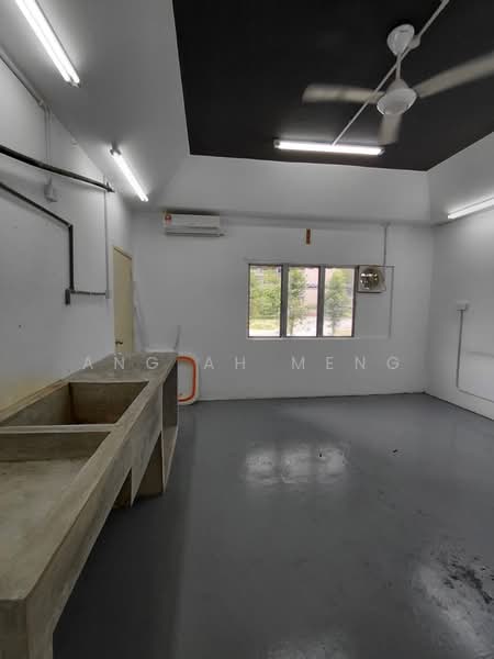 Shop / Office for Rent in Taman Putra Damai (Ara Damansara) - Ang Ah Meng - Interior - PropertyGuru.com.my