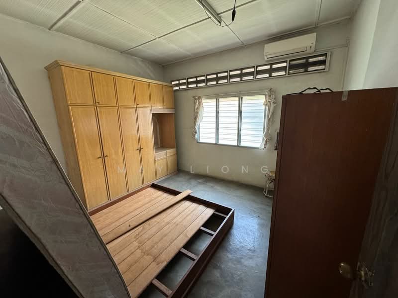 Bungalow for Sale in Kampung Dato Lee Kim Sai (Rawang) - May Liong - Bedroom - PropertyGuru.com.my