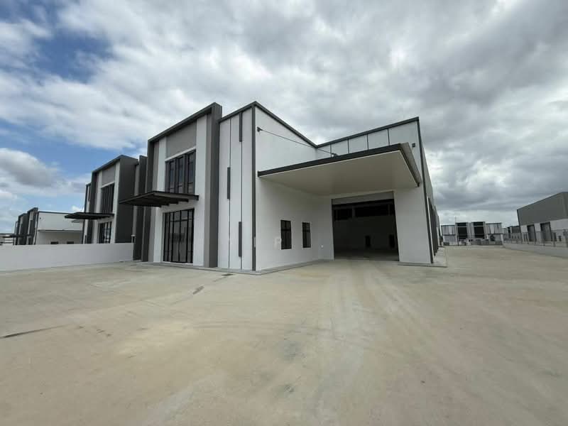 Factory for Rent in Eco Business Park 1 (Johor Bahru) - Yip . - Exterior - PropertyGuru.com.my