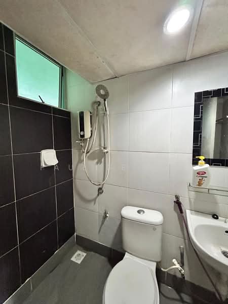 Pangsapuri untuk Dijual di The Pines Residence - Pauline Goh - Bathroom - PropertyGuru.com.my