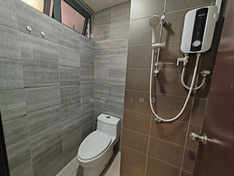 Service Residence for Rent at Symphony Tower (Menara Simfoni) - Ling Ling - Bathroom 2 - PropertyGuru.com.my