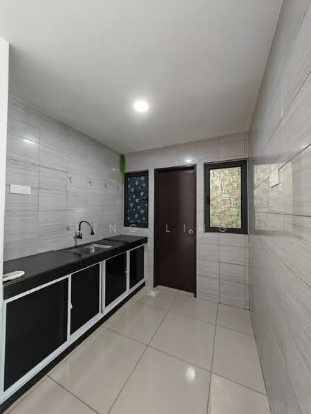Service Residence for Rent at Symphony Tower (Menara Simfoni) - Ling Ling - Kitchen - PropertyGuru.com.my