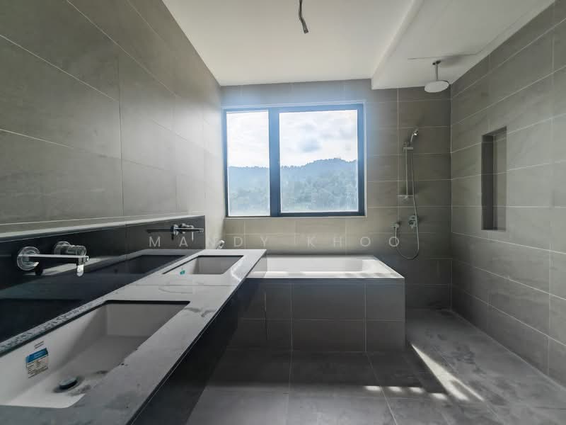 3.5-storey Terraced House for Sale in Ampang Jaya (Ampang) - Mandy Khoo - Bathroom - PropertyGuru.com.my