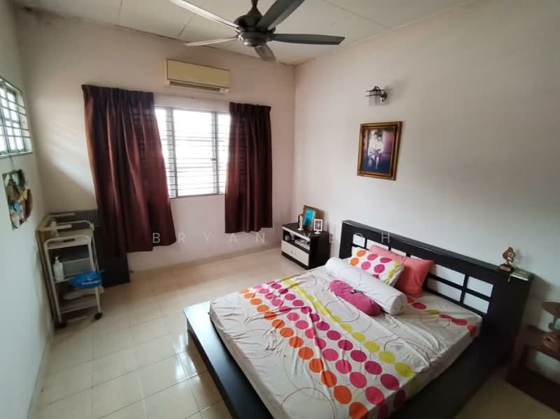 1.5-storey Terraced House for Sale in Bandar Bukit Raja (Klang) - Bryan Yeoh - Bedroom - PropertyGuru.com.my