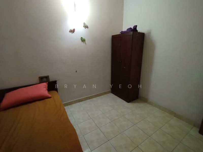 1.5-storey Terraced House for Sale in Bandar Bukit Raja (Klang) - Bryan Yeoh - Bedroom - PropertyGuru.com.my