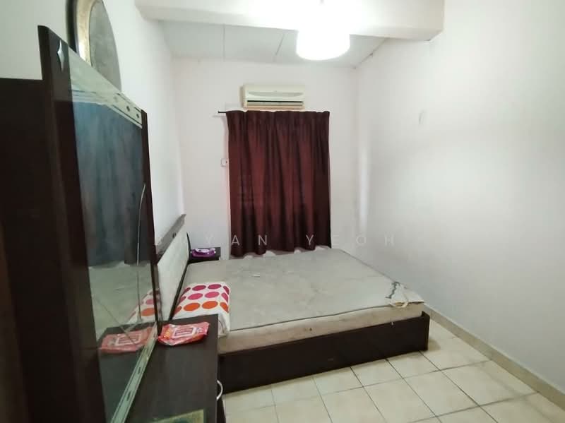 1.5-storey Terraced House for Sale in Bandar Bukit Raja (Klang) - Bryan Yeoh - Bedroom - PropertyGuru.com.my