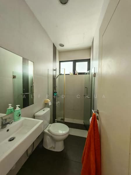 Condominium for Sale at Upland Serviced Suite (USS) - Alfred Chua - Bathroom - PropertyGuru.com.my