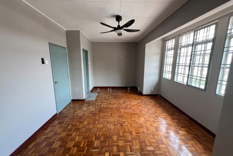 2-storey Terraced House for Sale in Seri Kembangan (Selangor) - Ryan Tee - Living Room - PropertyGuru.com.my