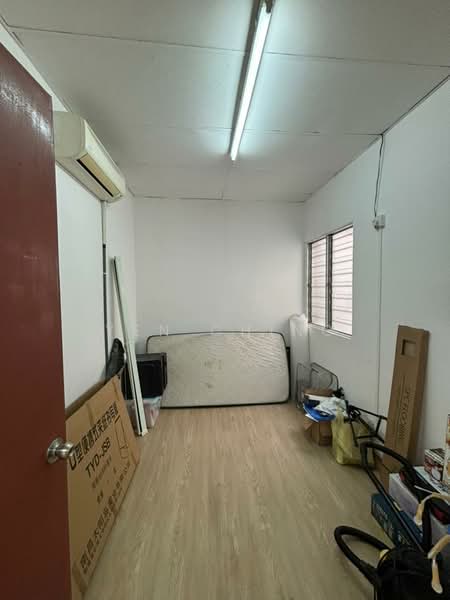 Office for Rent in Desa Aman Puri (Kepong) - Yen Ching - Interior - PropertyGuru.com.my