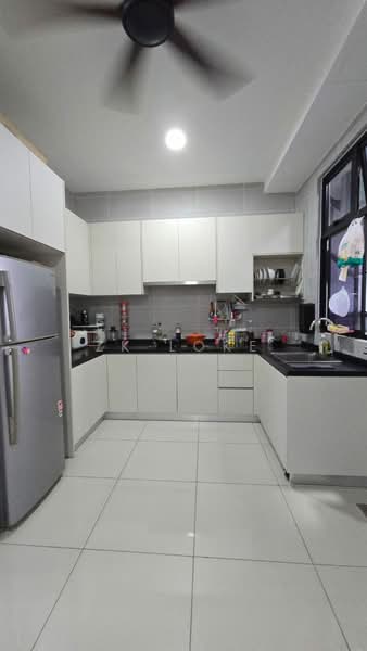 Service Residence for Sale at Twin Tower Residence - ZK Loke - Kitchen - PropertyGuru.com.my