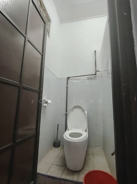 Taman Ungku Tun Aminah untuk Untuk Dijual - RM 568,000, Apr 2026 - Bathroom - PropertyGuru.com.my