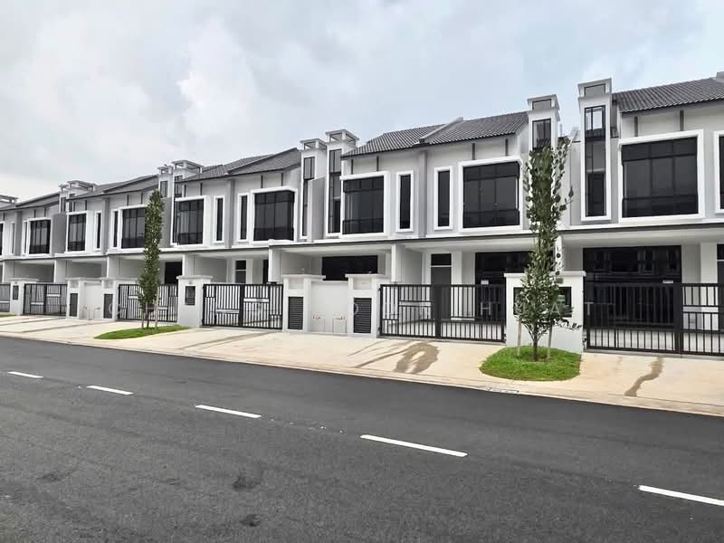 2-storey Terraced House for Sale in Taman Mount Austin (Tebrau) - Chang Soon Huat - Exterior - PropertyGuru.com.my