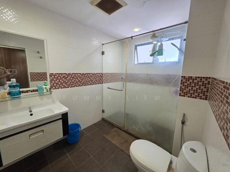 Kondominium untuk Dijual di Greenpark - Tommy Liew - Bathroom - PropertyGuru.com.my