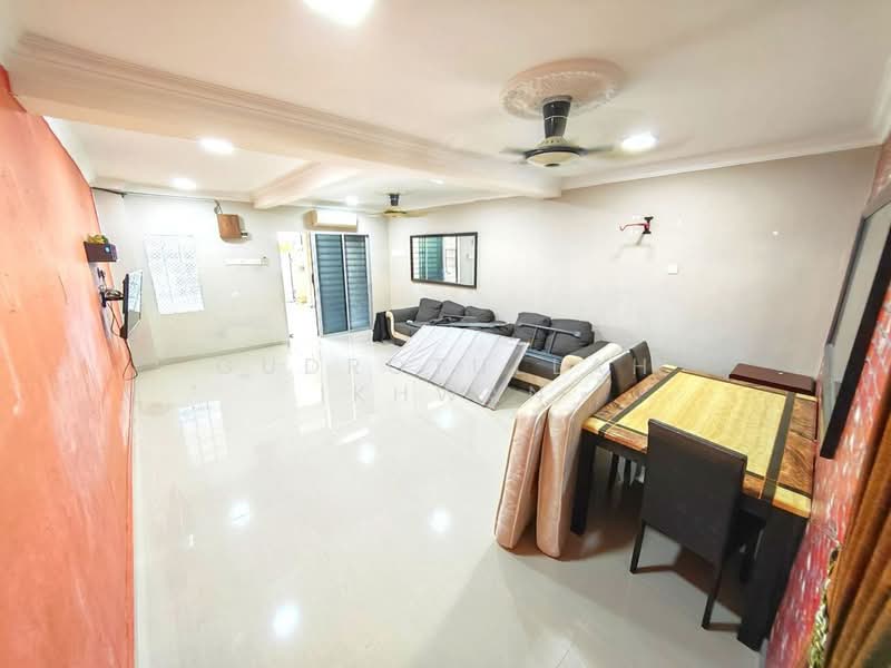 Taman Jasmin Kajang untuk Untuk Dijual - RM 370,000, Apr 2026 - Living Room - PropertyGuru.com.my