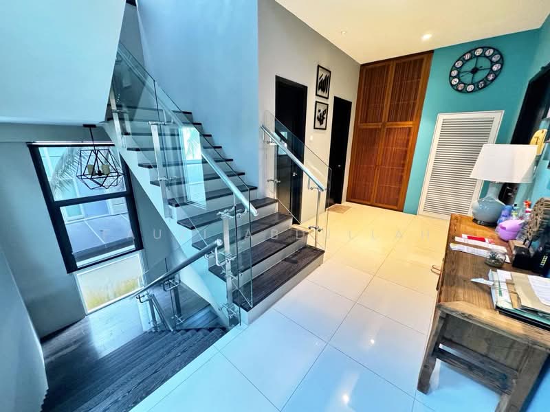 Twin Villa for Sale in Taman Melawati (Ulu Kelang) - Fauzi Abdullah - Entrance - PropertyGuru.com.my